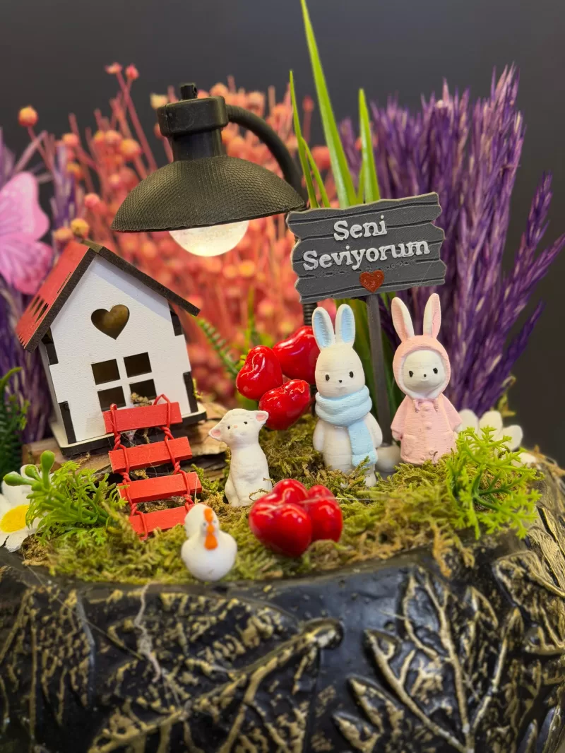 Beton Saksıda Işıklı Mini Bahçe