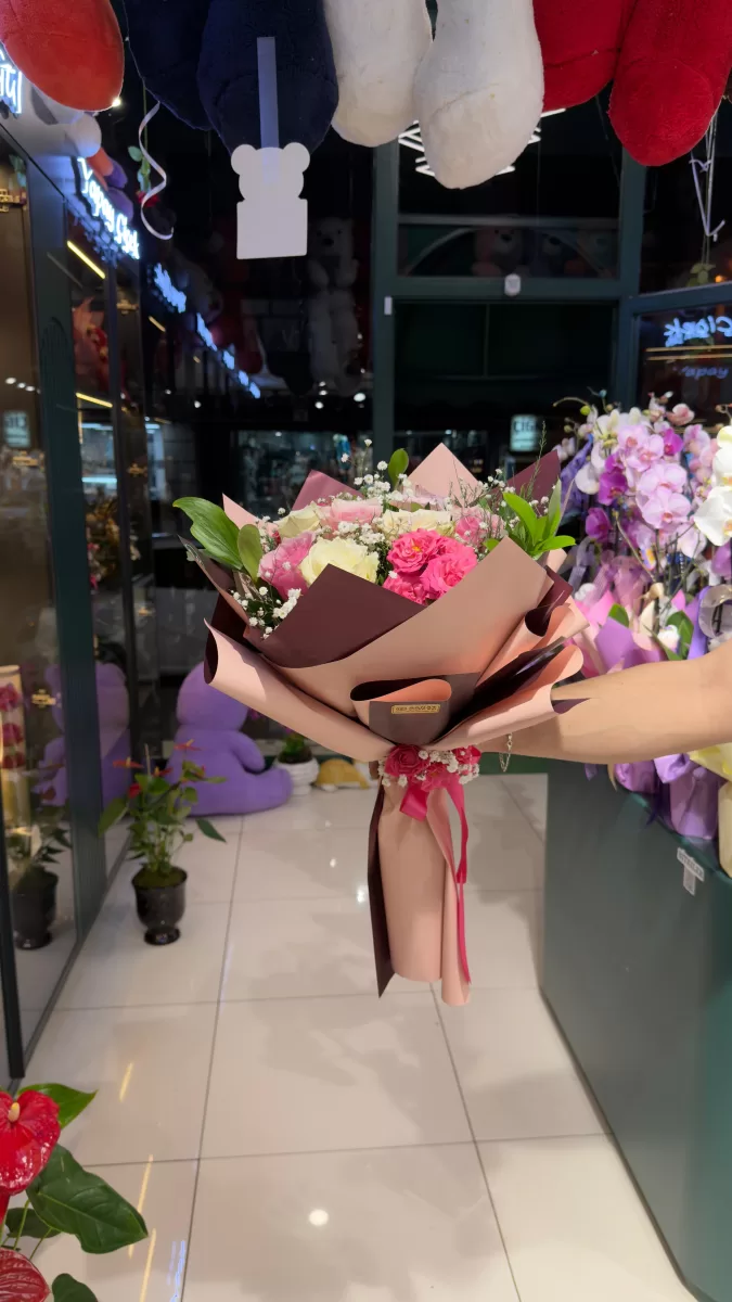 Beyaz-Pembe Tonları Gül Buketi