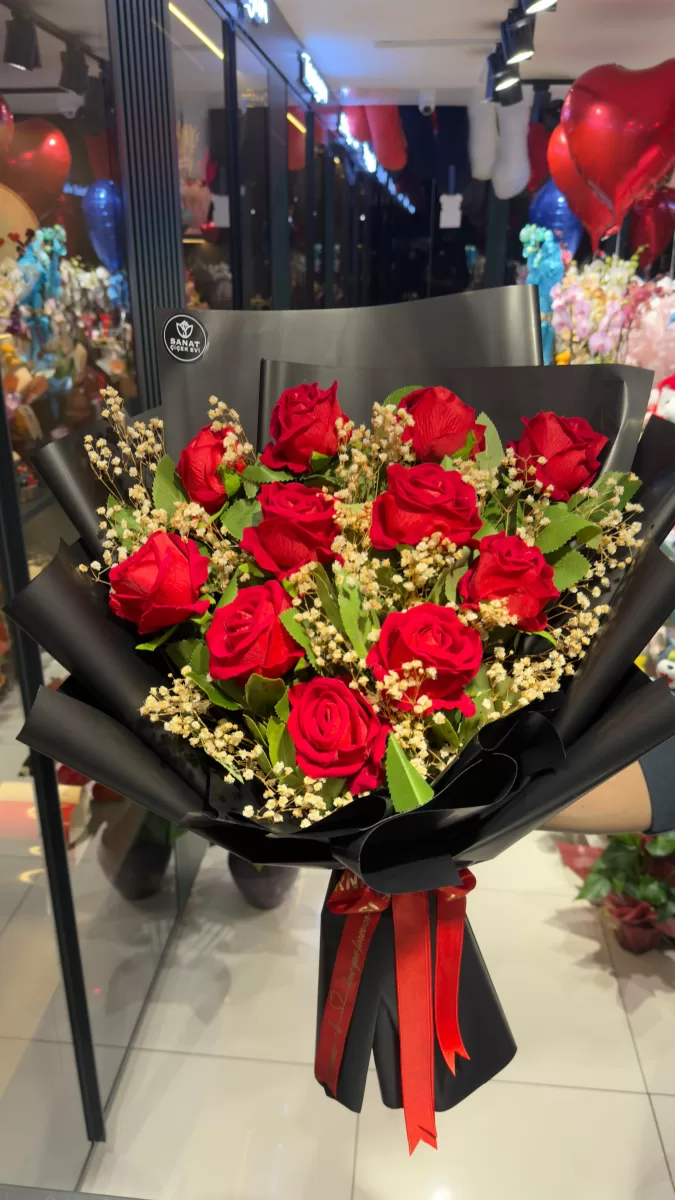 11'li Kırmızı Yapay Kadife Gül Buketi