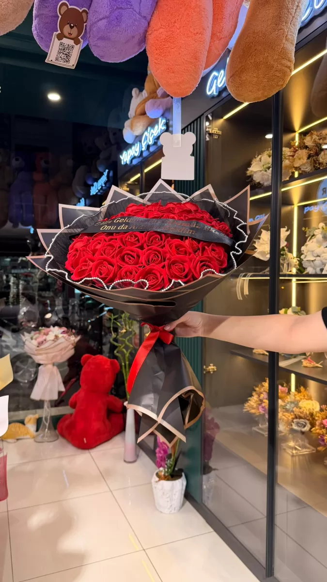 41 Gül Buketi
