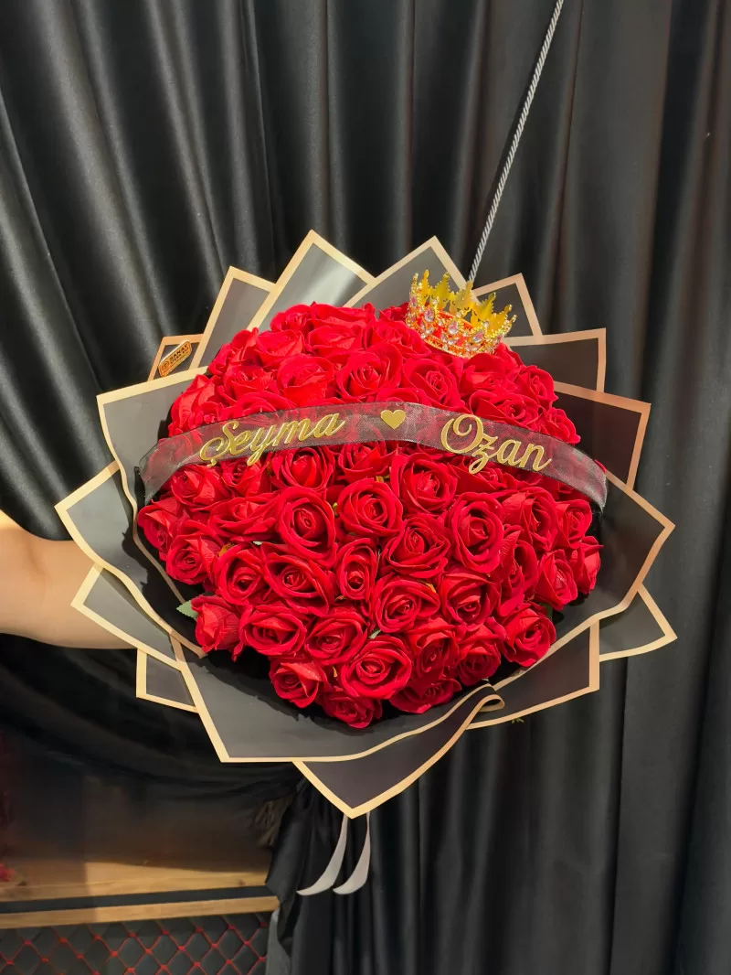 70 Kadife Gül Buketi