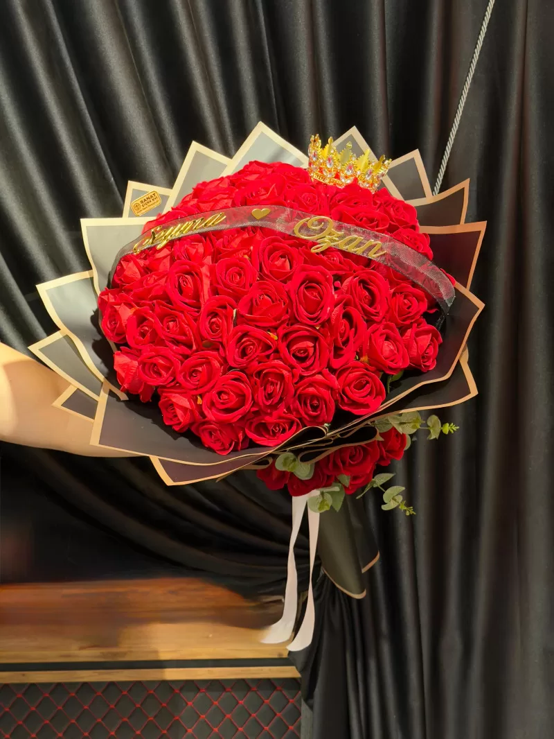 70 Kadife Gül Buketi