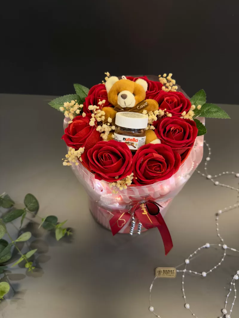Işıklı Kutuda  Kırmızı Kadife Gül, Ayıcık Ve Çikolata