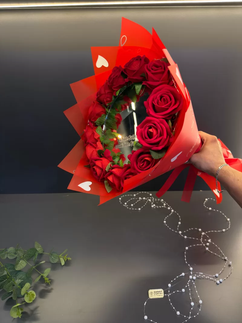 Işıklı Ve Aynalı Yapay Buket