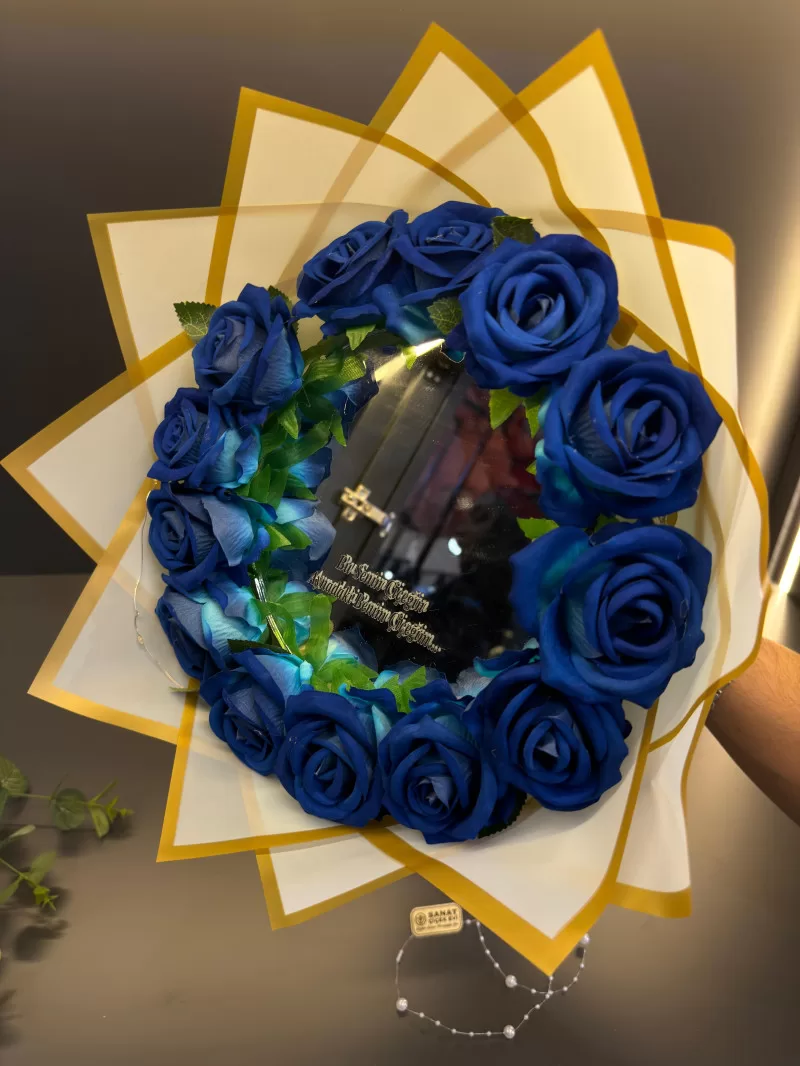 Işıklı Ve Aynalı Yapay Buket