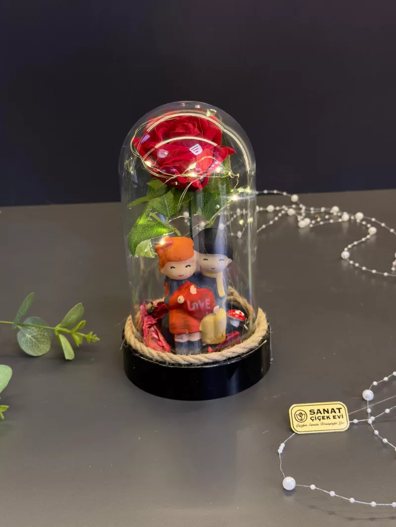 Işıklı Fanusta Kırmızı Kadife Gül