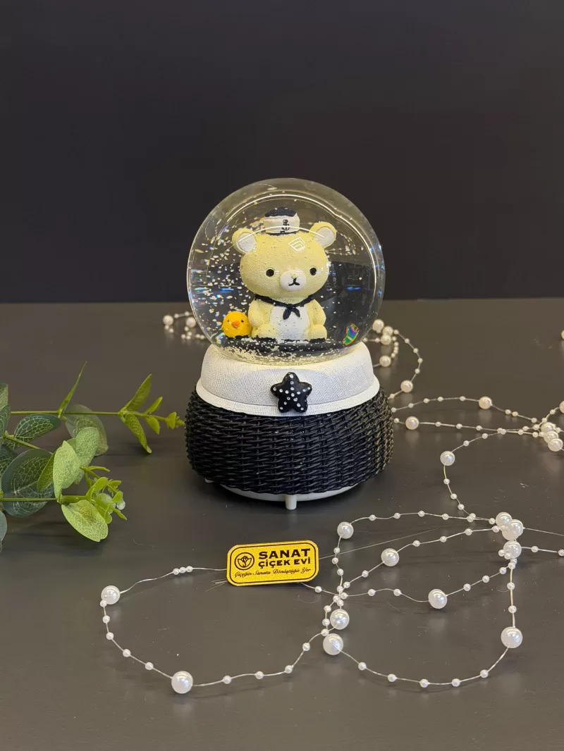 Işıklı Müzikli Ve Otomatik Uçuşan Kar Taneleri Küresi