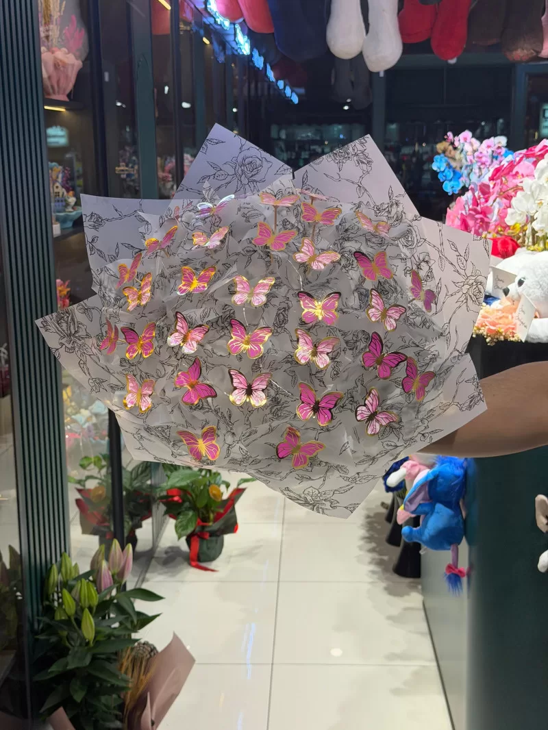 Işıklı Kelebek Buketi