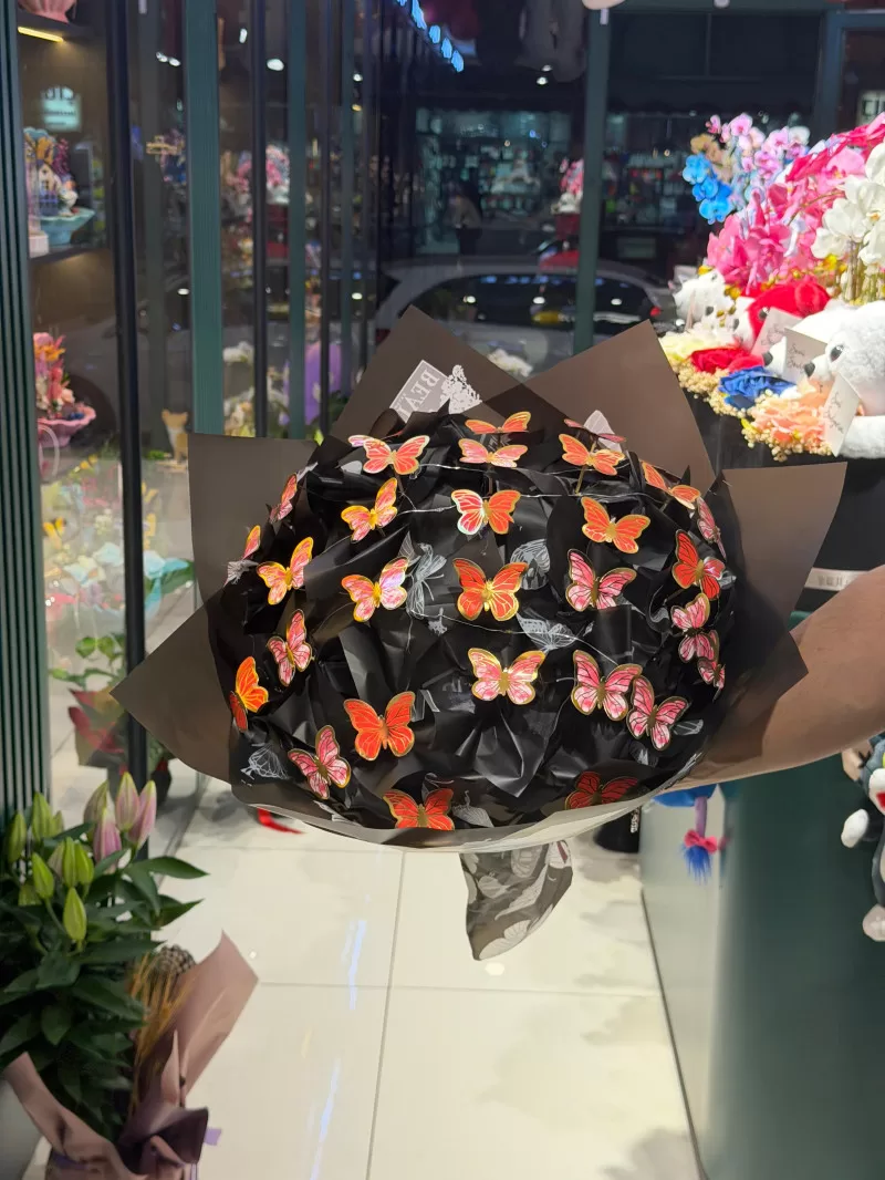 Gebze Işıklı Kelebek Buketi